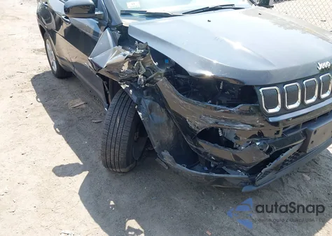 2022 Jeep Compass Latitude 4X4 z USA, uszkodzony, nr VIN 3C4NJDBB0NT208110